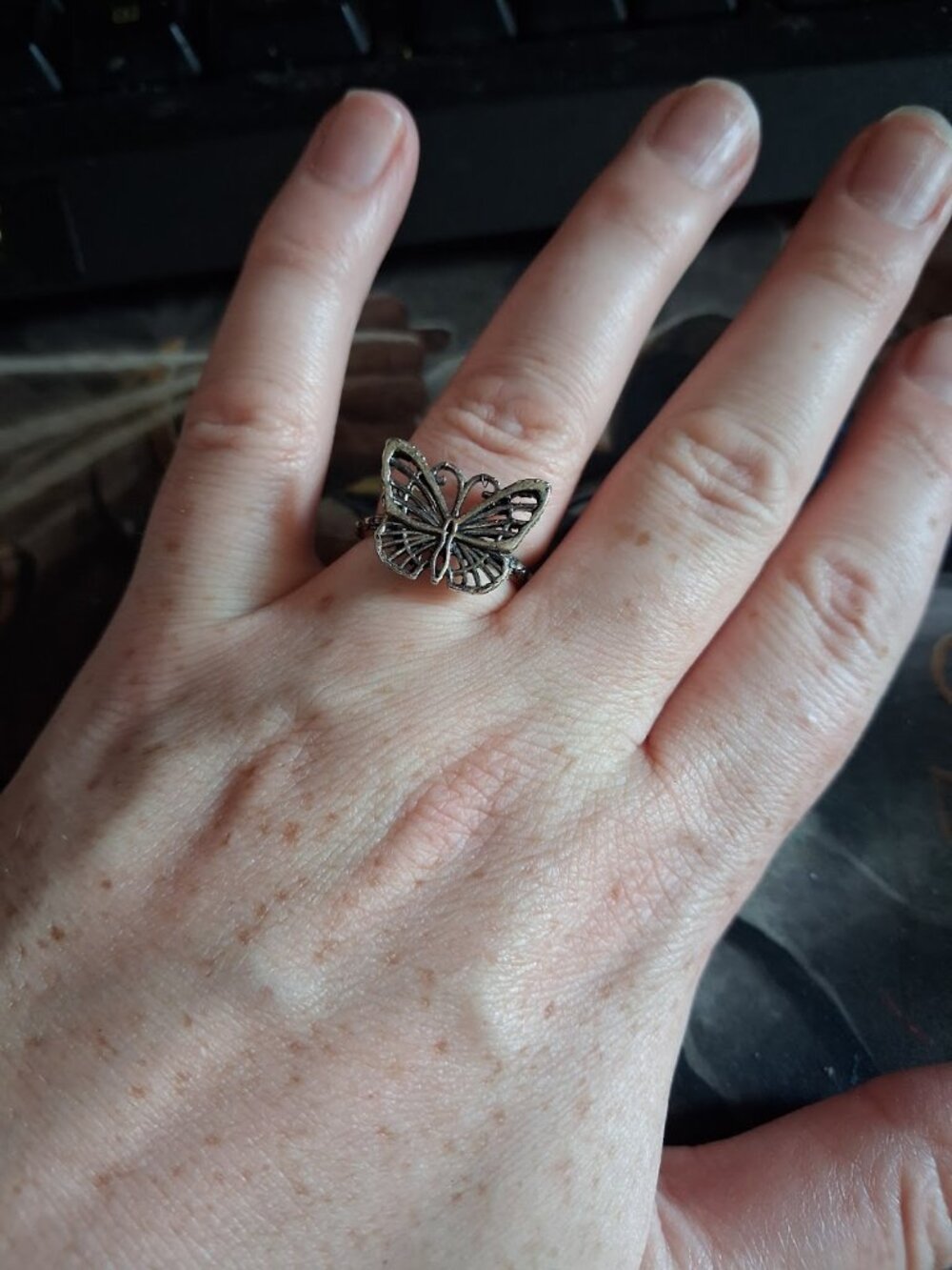 Butterfly ring